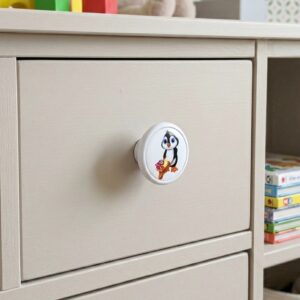 Çocuk Odası Mobilya Kulp Tekli Düğme Çap 55 mm Penguen